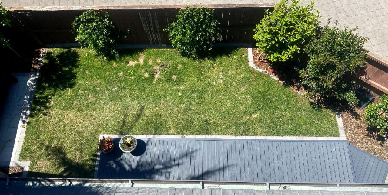 Superb beachside location, private&tranquil Appartamento Mount Maunganui Esterno foto